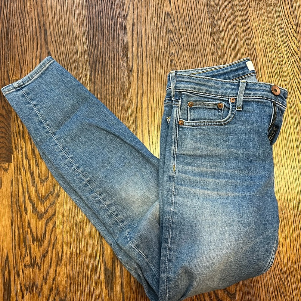 Vineyard vines jeans